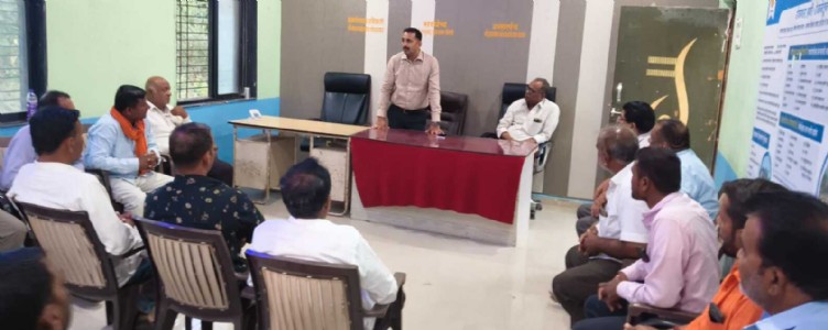 धावड्यात एकाच रात्री पाच दुकाने फोडली
