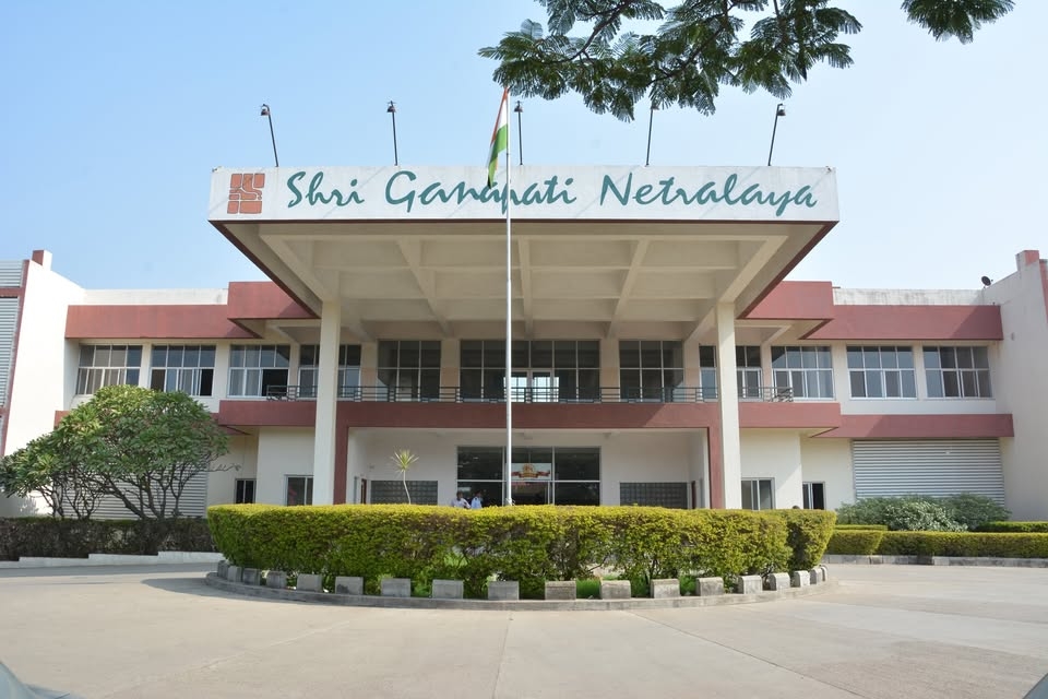 जालना येथील महिको रिसर्च फाऊंडेशन ट्रस्टला 3 हेक्टर जागा 
डोळ्यांचेच नव्हे, तर गंभीर आजारांचे उपचार आणि वैद्यकीय शिक्षण उपलब्ध होणार