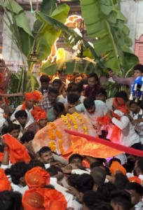 देऊळगाव राजा मध्ये रंगला २० तास बालाजींचा पालखी सोहळा