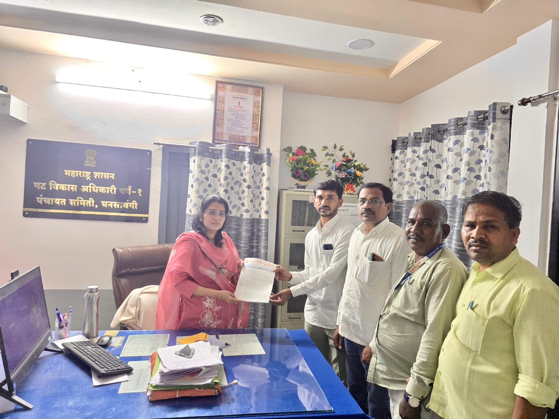 घनसावंगी - पारोळा घटनेच्या निषेधार्थ ग्रामपंचायत अधिकारी संघटनेचे निवेदन