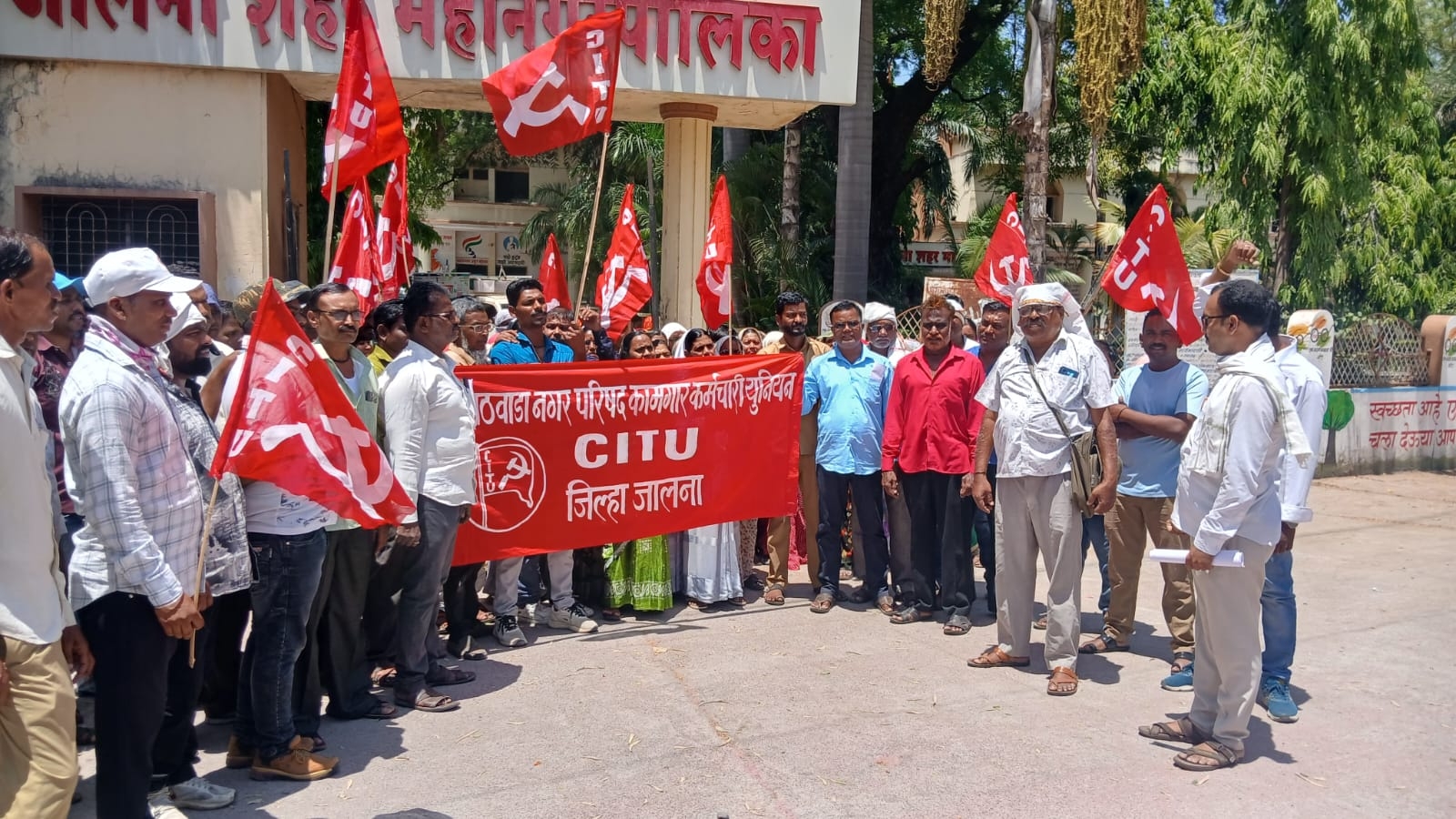 दभरतीच्या श्रेयवादावरून सुरू झालेल्या राजकीय द्वंदाची जोरदार चर्चा 