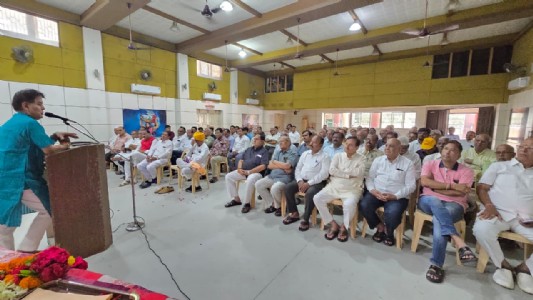 जालना - प. पू. श्री गोविंददेव गिरीजी महाराज यांच्या भागवत कथेच्या नियोजनासाठी सकल हिंदू समाजाची संयुक्त बैठक