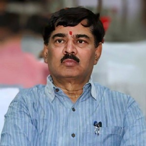 विखे पाटलांची मंत्रिमंडळातूनहकालपट्टी करा