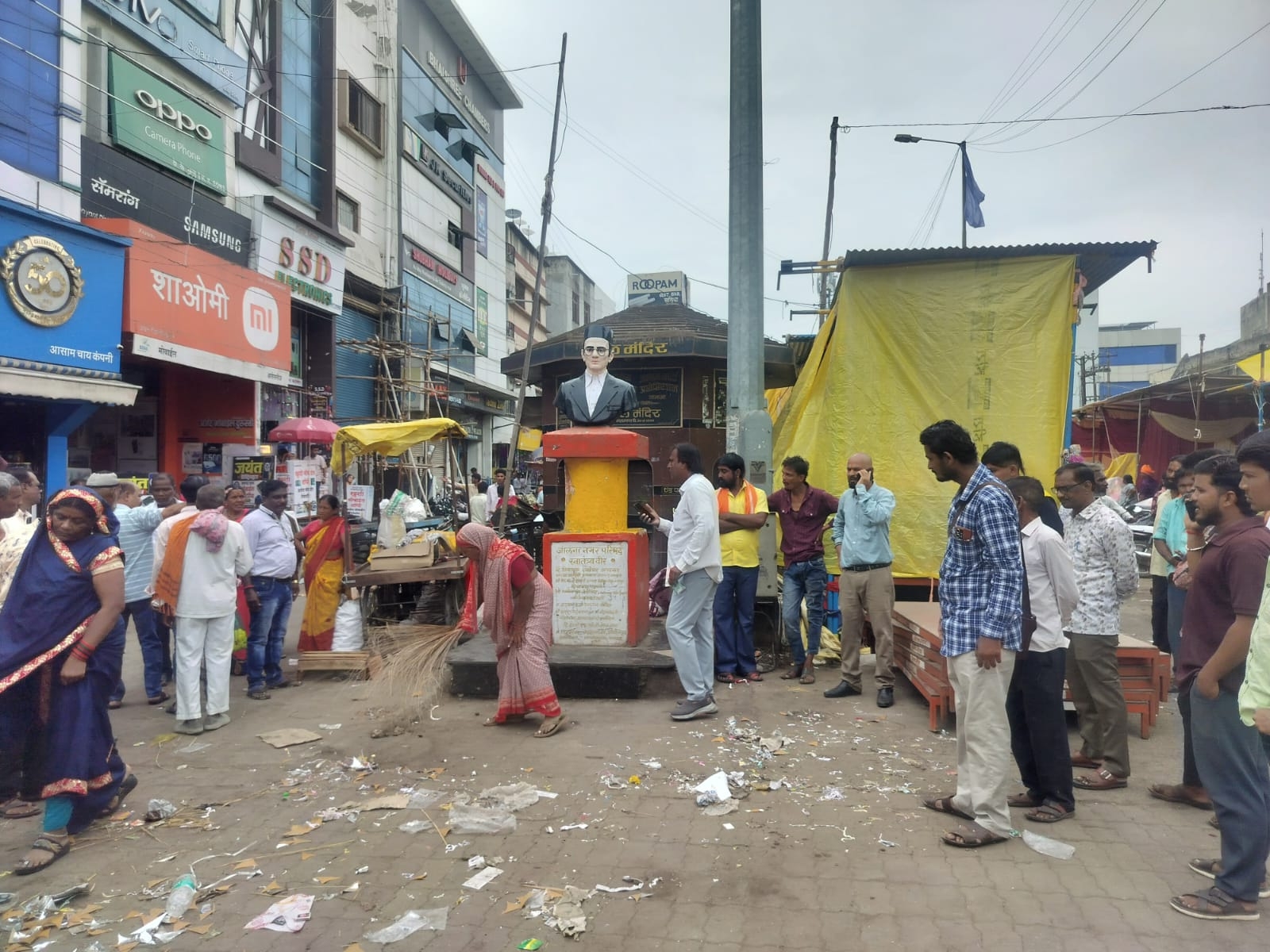 स्वातंत्र्यवीर सावरकरांचा पुतळा झाकल्याने जालना ब्राह्मण समाज आक्रमक