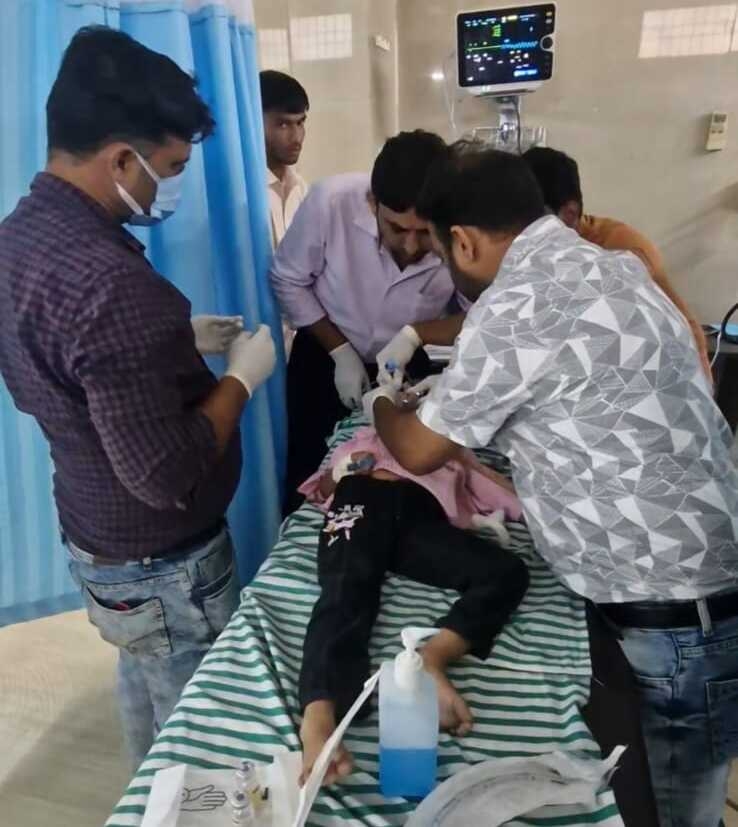 पाच रुपयांचे नाणे अन्ननलिकेत अडकले; डॉक्टरांनी दुर्बिणीतून काढले बाहेर