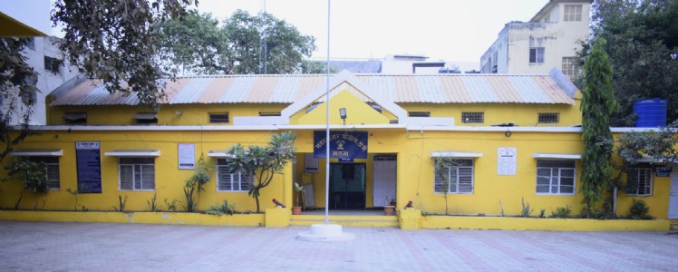 जालना बसस्थानक परिसरातील लॉजमध्ये युवकाचा संशयास्पद मृत्यू
