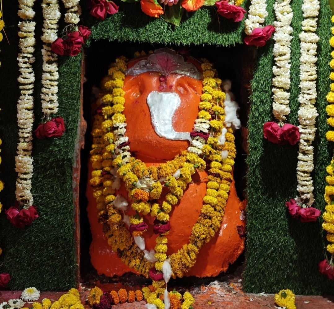 प्राचीन हेलस गाव मंठा शहरापासून अवघ्या पाच किलोमीटर अंतरावर