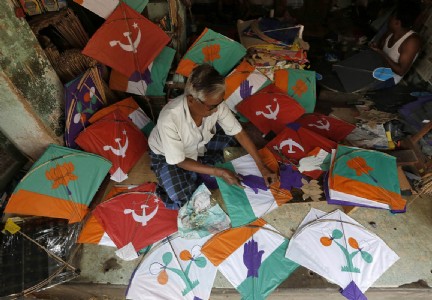 राजकीय बँनरबाजीवर चाप हवाच !